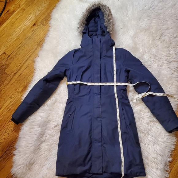 COPY - The North Face Blue Women's Parka coat - Picture 5 of 9